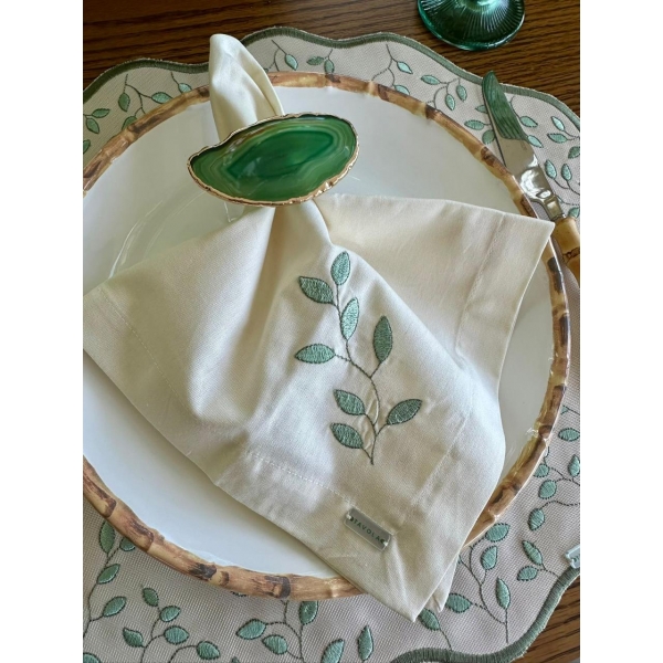 Guardanapo de Algodão Off-White Bordado Essenza Verde
